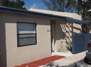 9287 NW 18th St, Hollywood, FL 33024