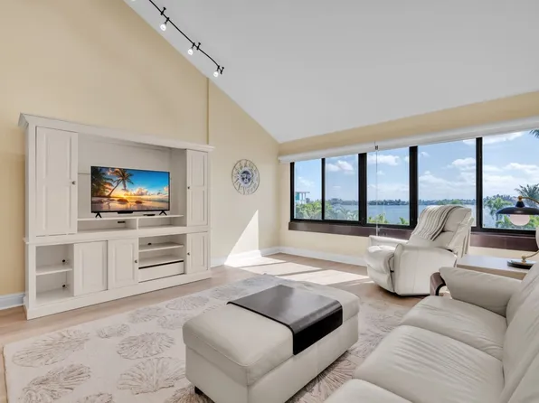 (undisclosed Address), Bradenton Beach, FL 34217