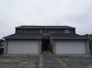 1045 Greenwood Ct #4, Oshkosh, WI 54901