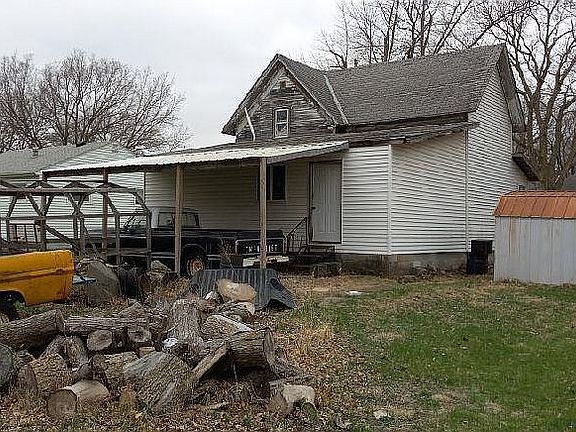 2nd image of 209 S 13th St