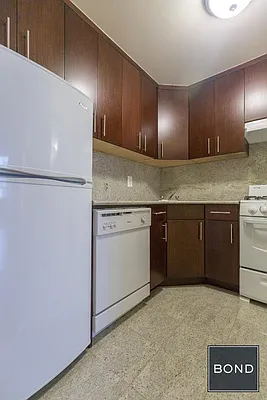 Rented by Bond New York | media 14