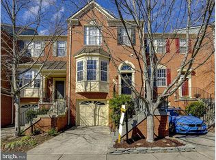 1462 Park Garden Ln, Reston, VA 20194