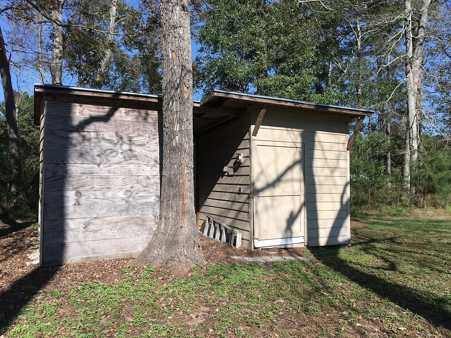 2 Bedroom 1 Bath Located of Fire Tower Road — Photo 2