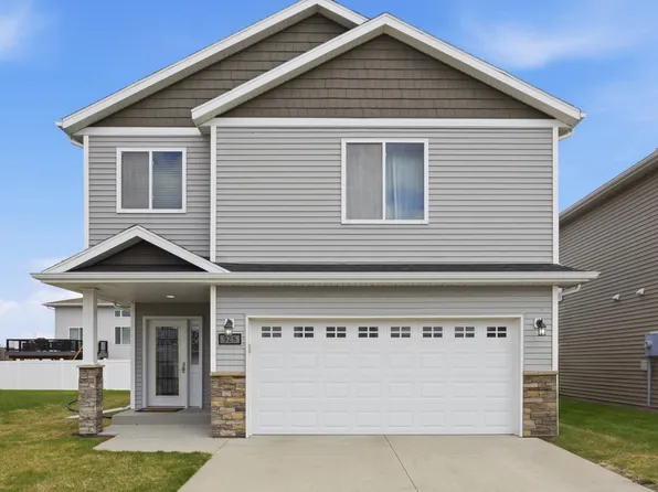 928 41st Ave S, Moorhead, MN 56560