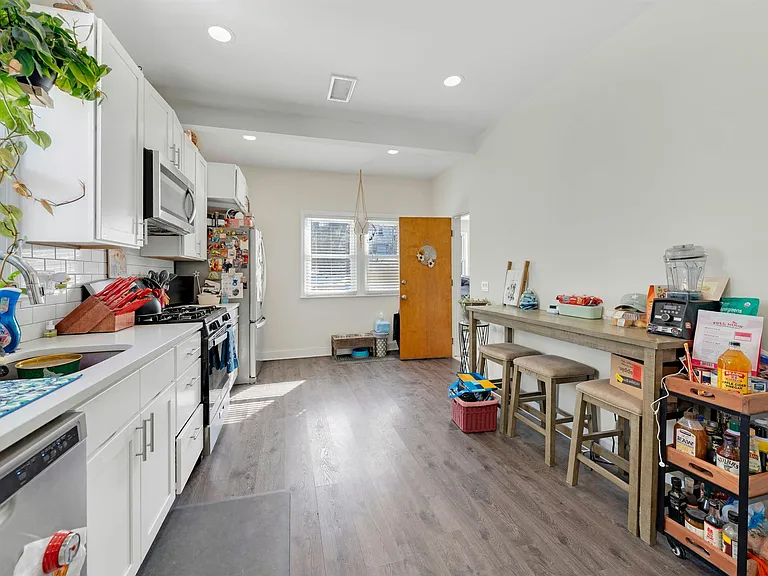 632 Chase Ave #2 — Photo 11