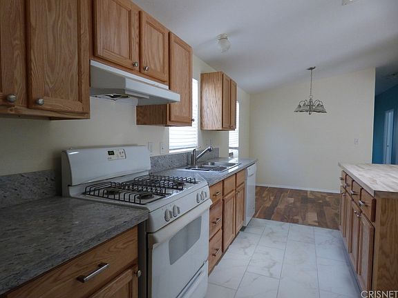 3rd image of 201 Lakewood Dr
