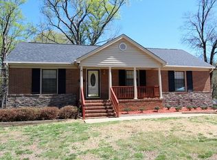 4039 Irvington Dr, Charlotte, NC 28205