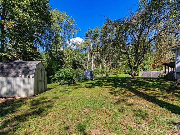 4th image of 38 Mountainberry Ln