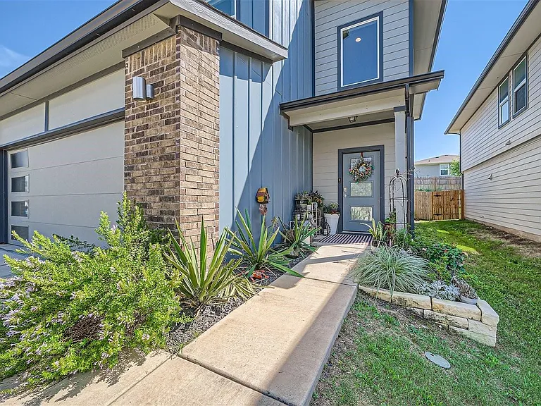 8005 Linnie Ln — Photo 3