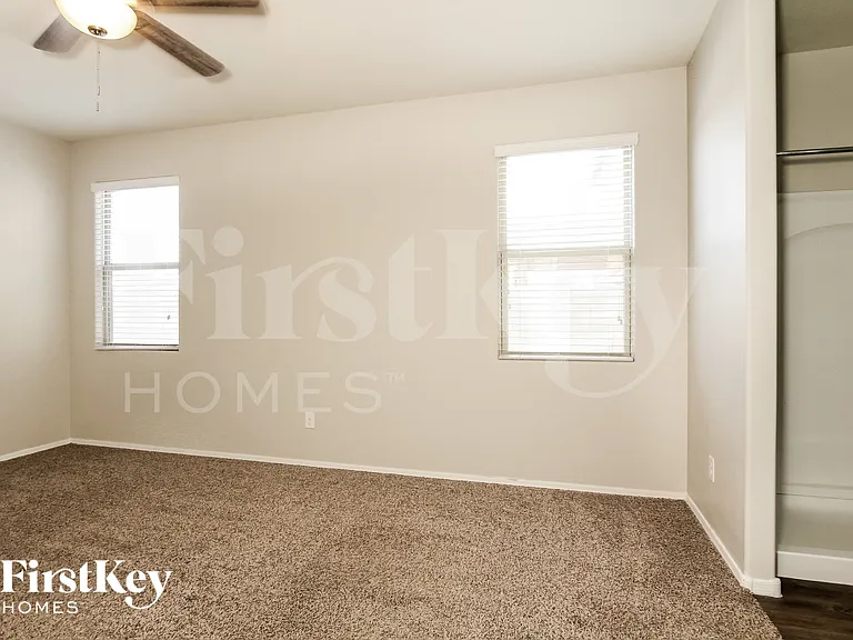 2635 W Tamarisk Ave — Photo 7