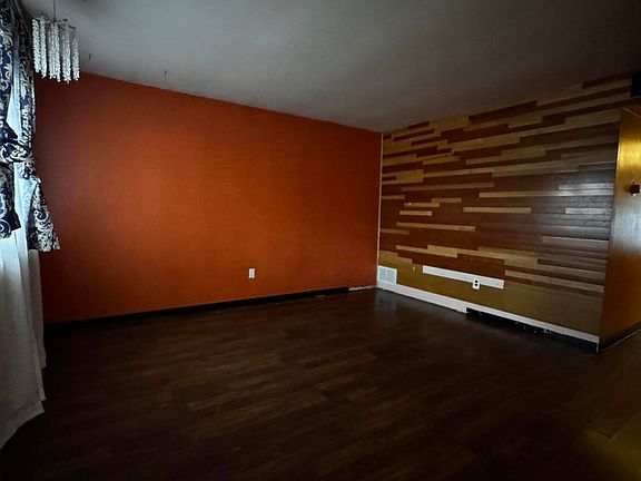 5th image of 19606 Opal St