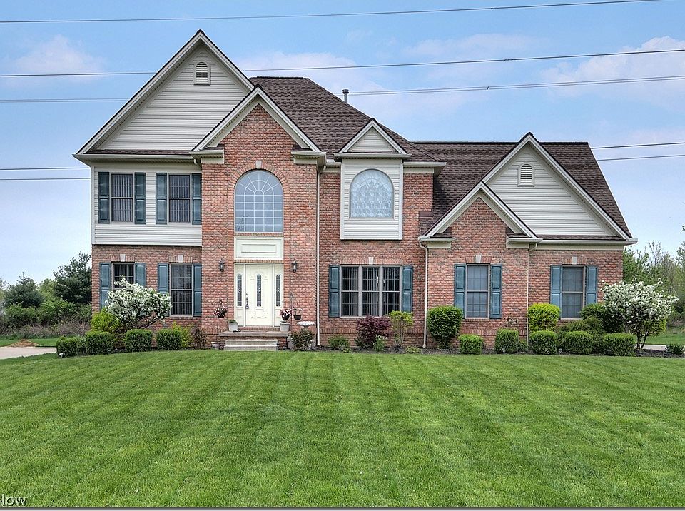 1st image of 8987 Chinaberry Cir N