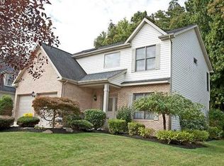 310 Avonworth Heights Dr, Pittsburgh, PA 15237