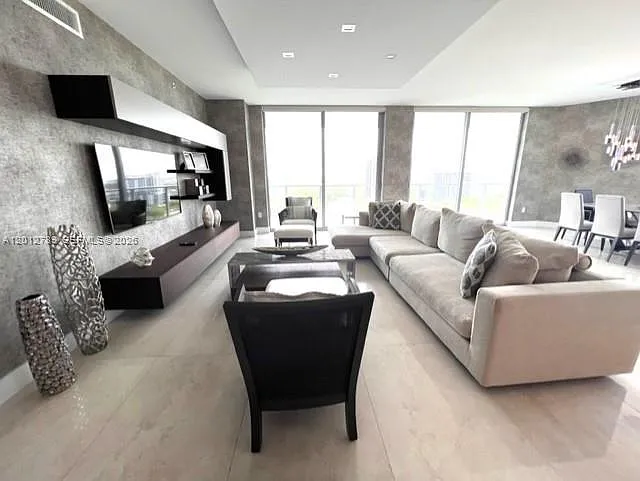 17111 Biscayne Blvd #2102 — Photo 31