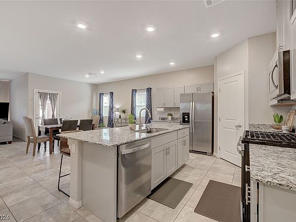 4th image of 7558 W Diablo Dr