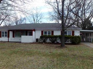 1319 SW Croix St, Topeka, KS 66611