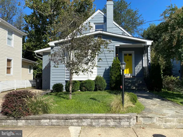 323 S Adams St, Arlington, VA 22204