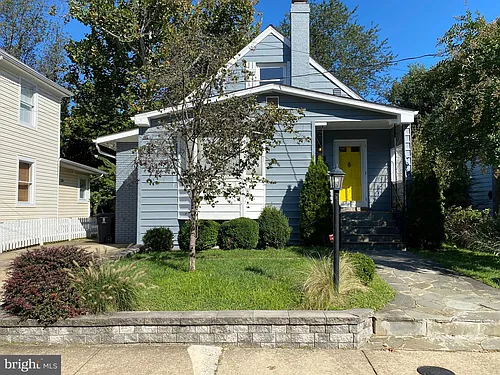 323 S Adams St Photo 1