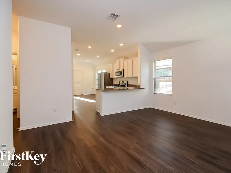 18438 Running Shadow Ct — Photo 5