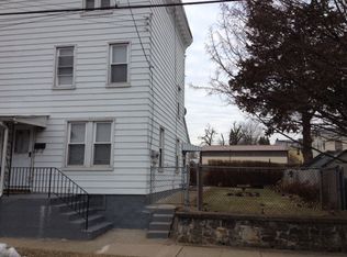 817 Centre St, Easton, PA 18042