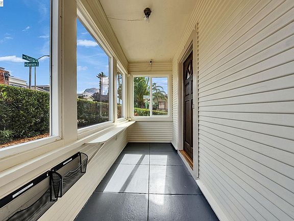 5th image of 4471 Tulip Ave