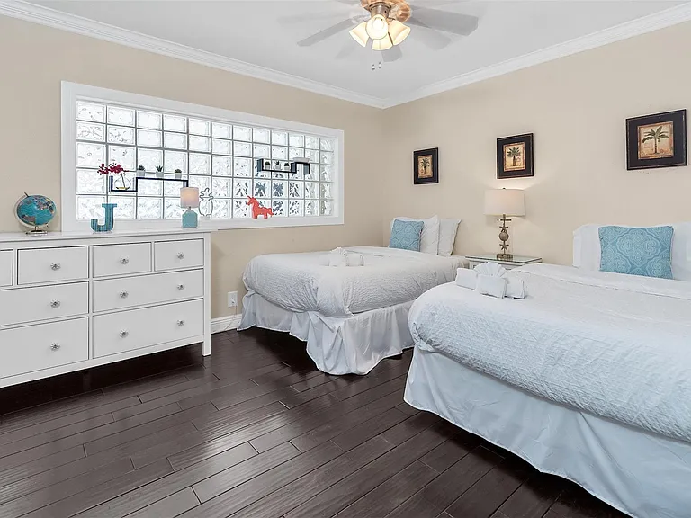 3221 Seaward Dr — Photo 26