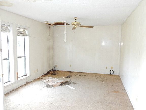 3rd image of 216 Randall Road Ext