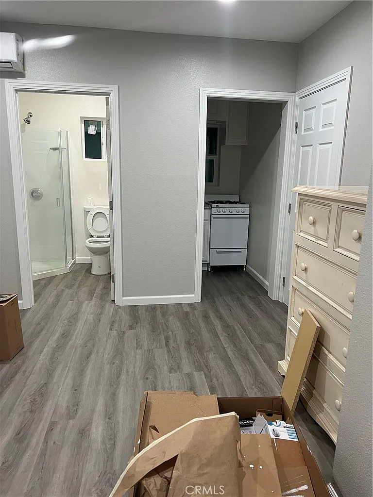 Studio, 800 sqft, $1,200 — Photo 2