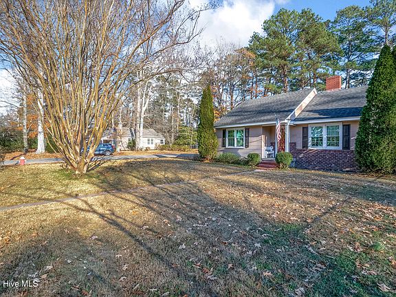 3rd image of 1200 E Williams Circle