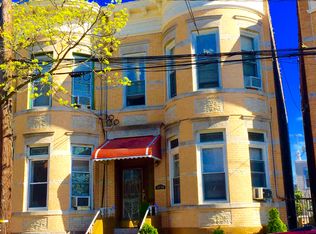 6020 68th Rd, Ridgewood, NY 11385