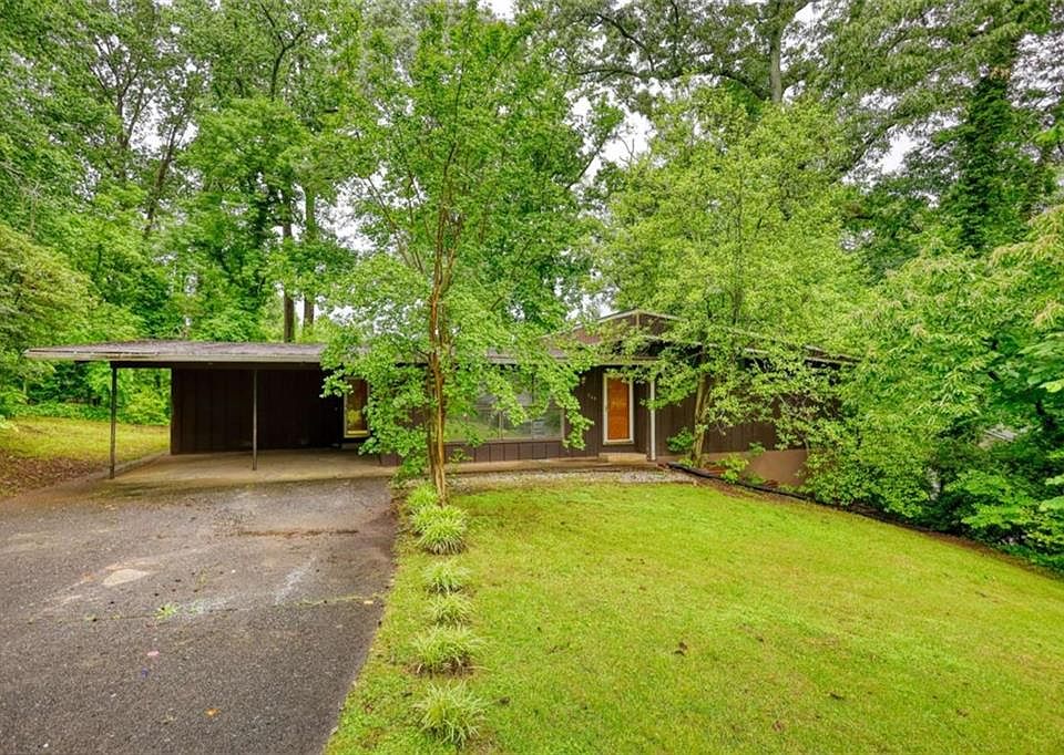 1st image of 749 Dogwood Dr