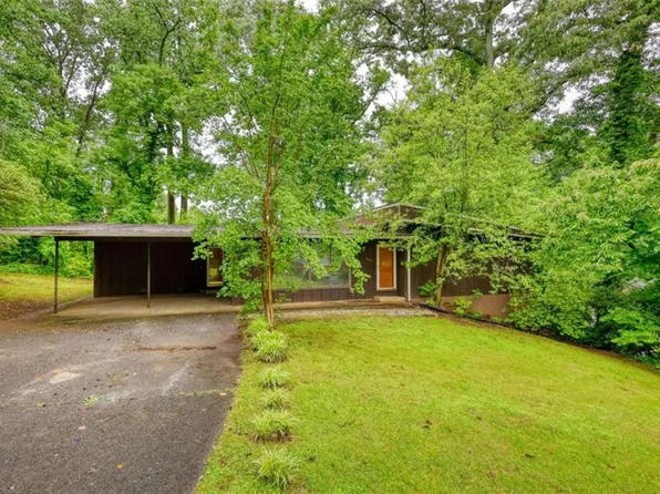 749 Dogwood Dr, Lawrenceville, GA 30046