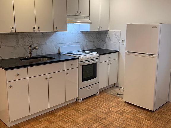 2nd image of 58 Hamilton Pl APT 4