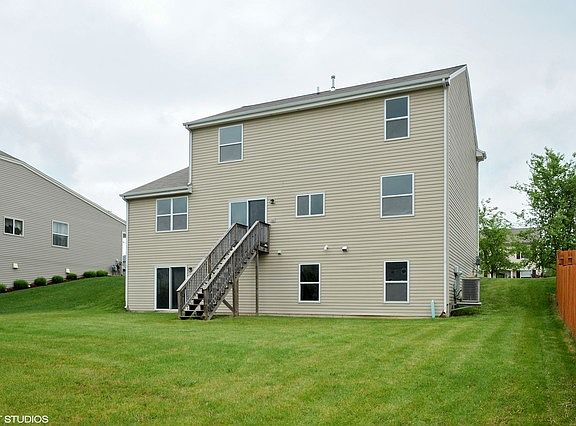 2nd image of 832 Singing Hills Dr