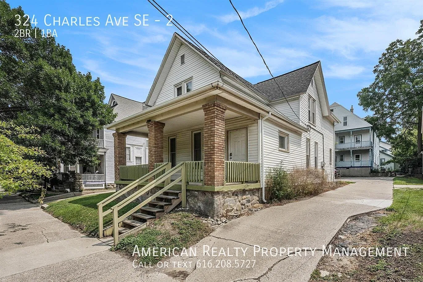 2 bed, $1,400 — Photo 1