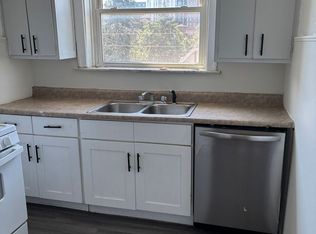 Stratford, Cincinnati, OH 45220