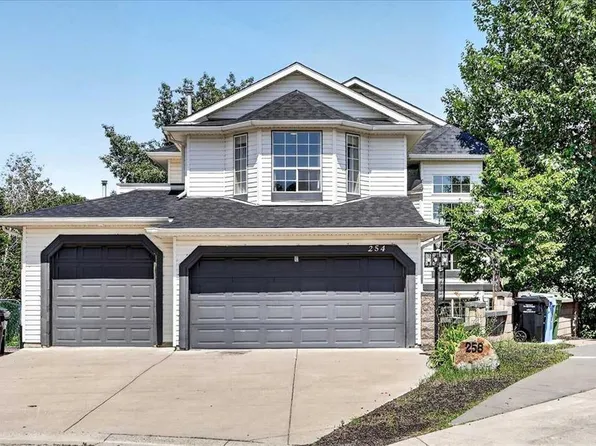 254 Douglas Glen Ct W, Calgary, AB T2Z 2M8