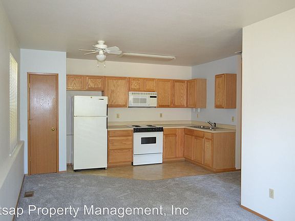 4th image of 1356 Russell Ave SE