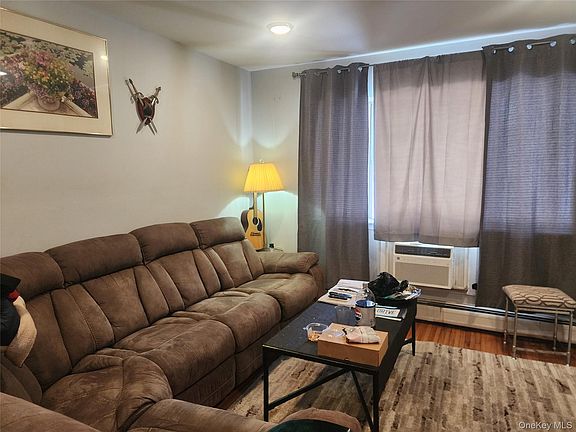 4th image of 9G Blue Hill Commons Drive