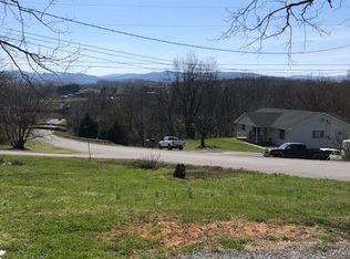 107 Cade Rd, Johnson City, TN 37601