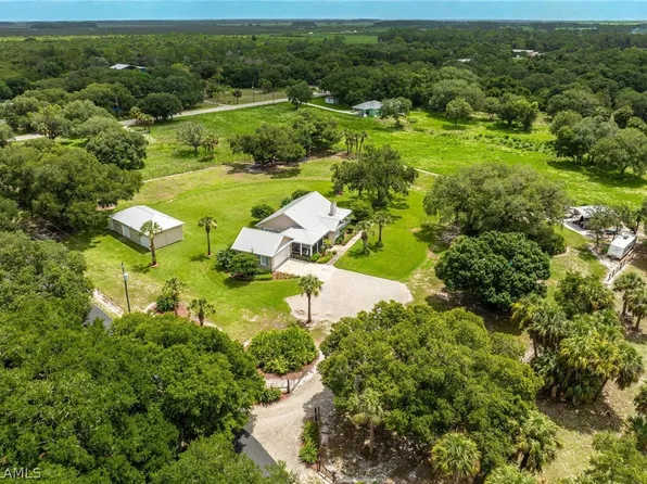 23150 N River Rd, Alva, FL 33920