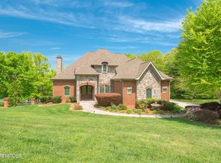 6808 Shadow Ridge Dr, Knoxville, TN 37918