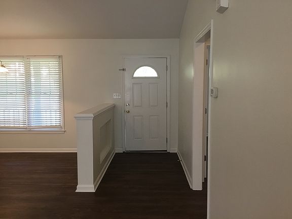 2nd image of 5070 Edgefield Dr