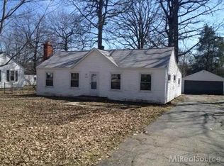 2096 Oaknoll Rd, Auburn Hills, MI 48326