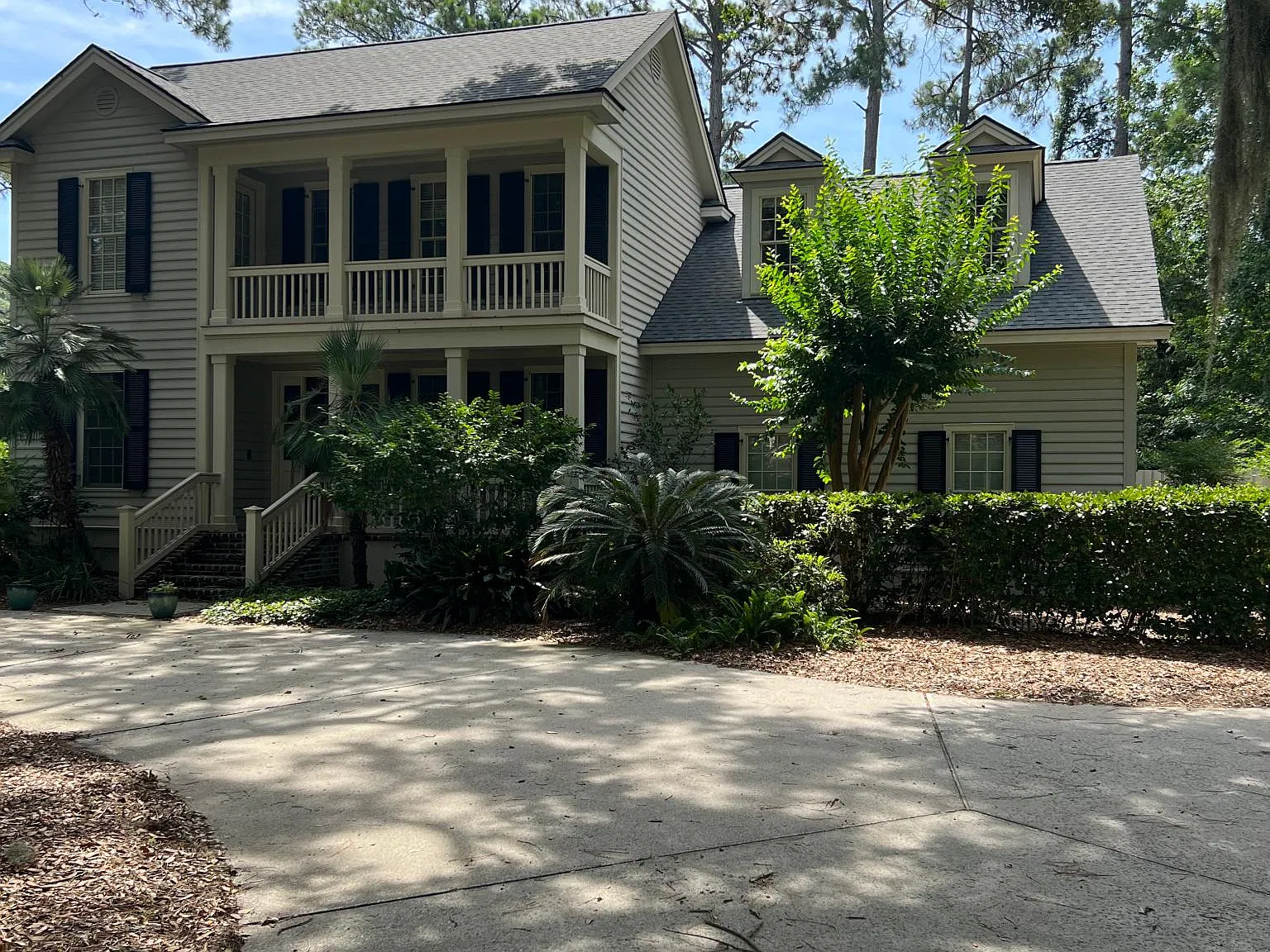 3 bed, 3825 sqft, $5,800 — Photo 2