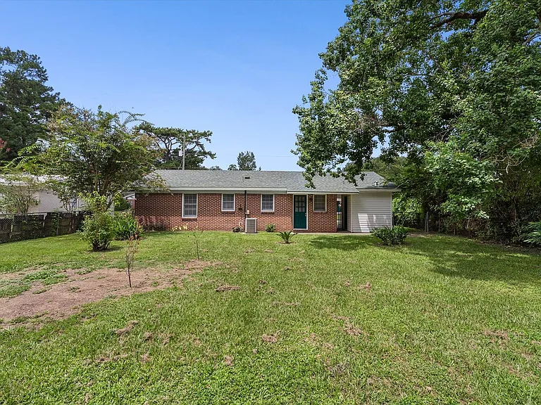 161 Poydras Ave — Photo 17