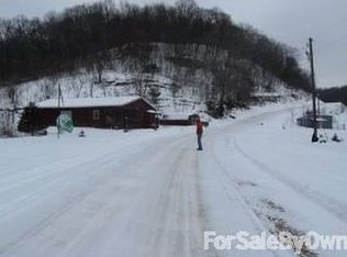 18131 Steiner Rd, Gays Mills, WI 54631