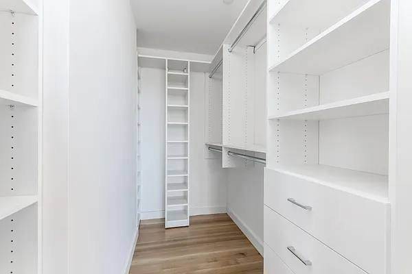 Rented by Bond New York | media 19