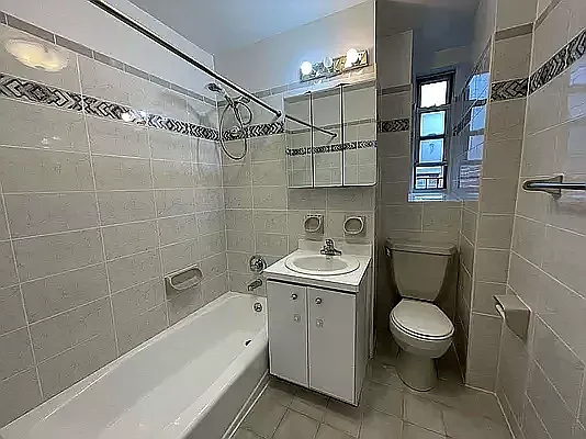 Rented by Contact Realty | media 5