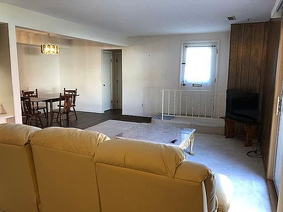 Family Room, Front Entry 